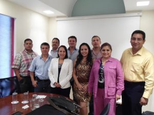 Con parte del equipo de colaboradores y personal administrativo se encuentra el empresario Gerardo Nader